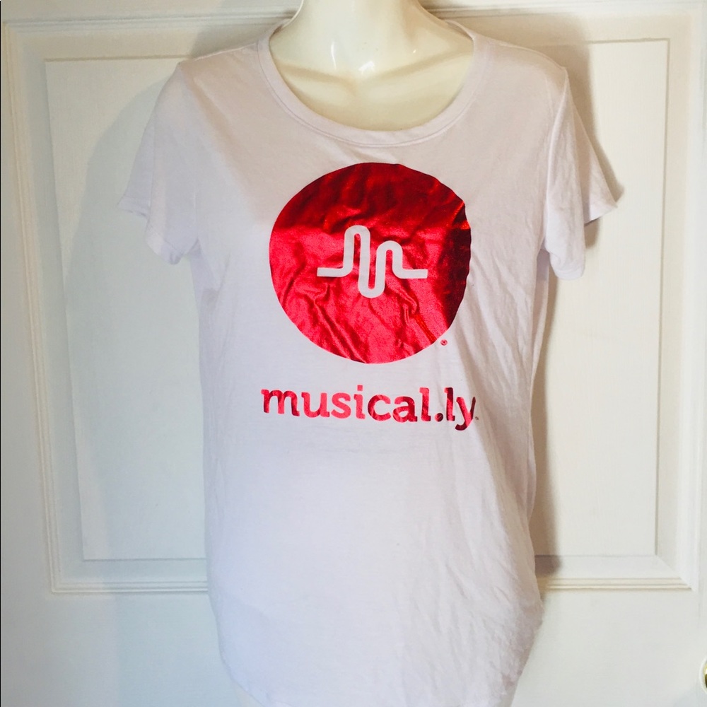 Musicly T-shirt adult small or youth xl NEW